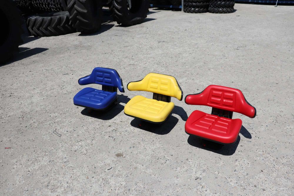 Scaune Noi cu garantie si Livrare pentru Tractor Universal