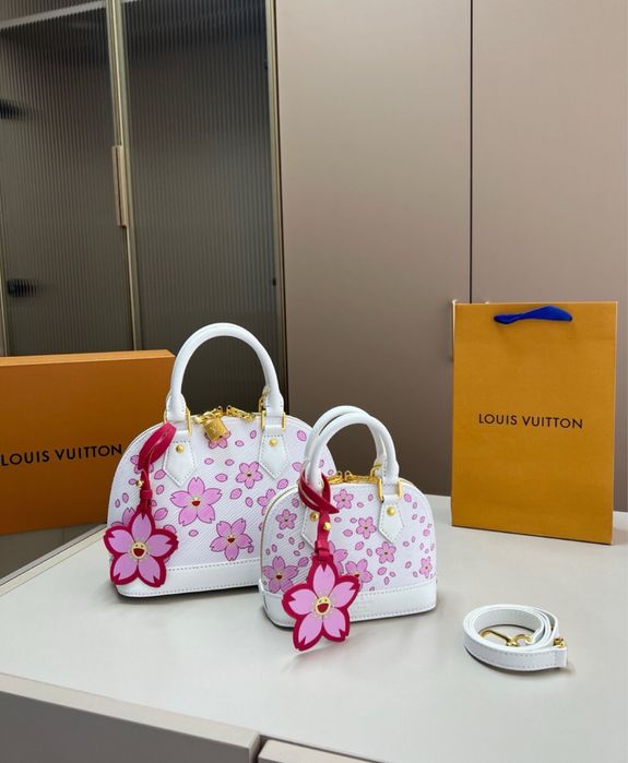 Geanta Louis vuitton muraki alma pe stoc