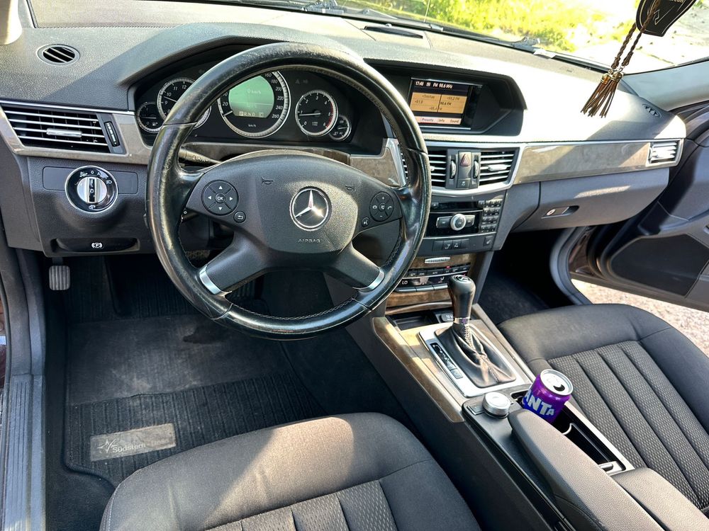Mercedes Benz  E clas w212 Automtata