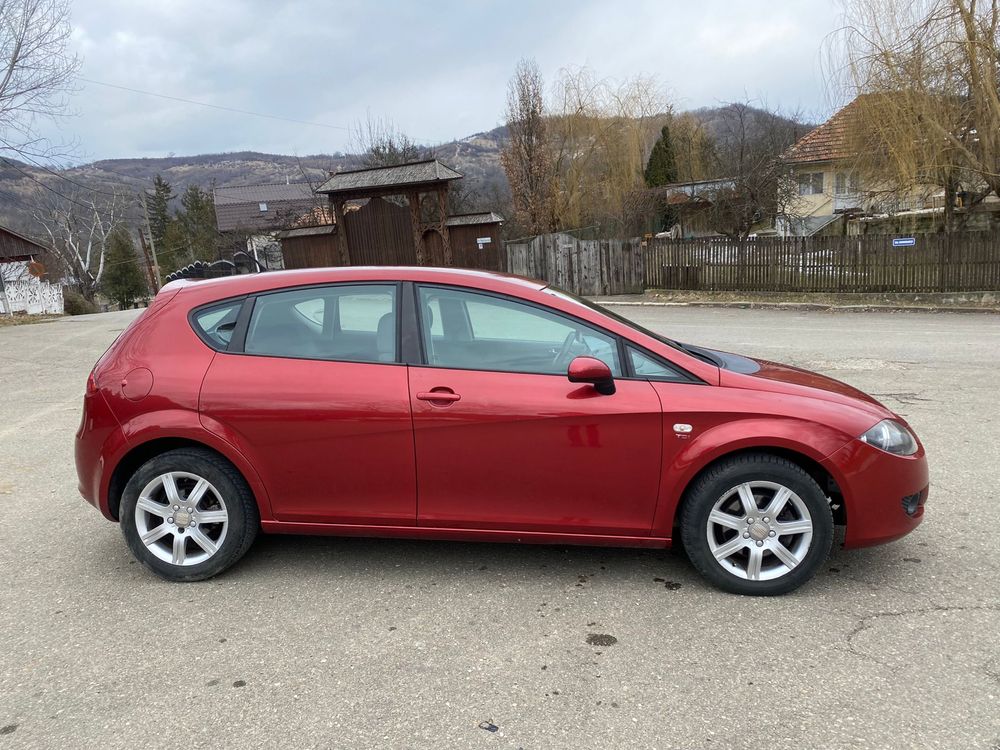 Dezmembrez Seat Leon 2.0tdi