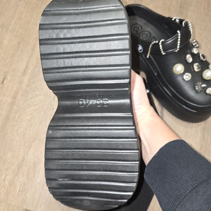 Чехли тип крокс с камъни