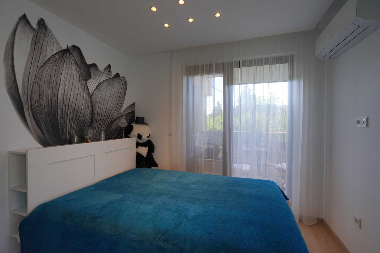 Продава се Четиристаен апартамент в Варна, м-т Евксиноград - 143 кв.м за 2518 €/кв.м - Снимка #9