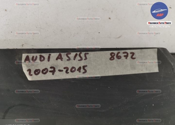 Ауди А5 / Audi A5 Оригинален теглич в добро състояние 8T0807081A