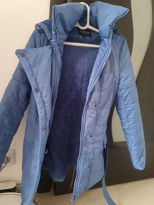 Geaca marimea xl, potrivita mai degraba m/l