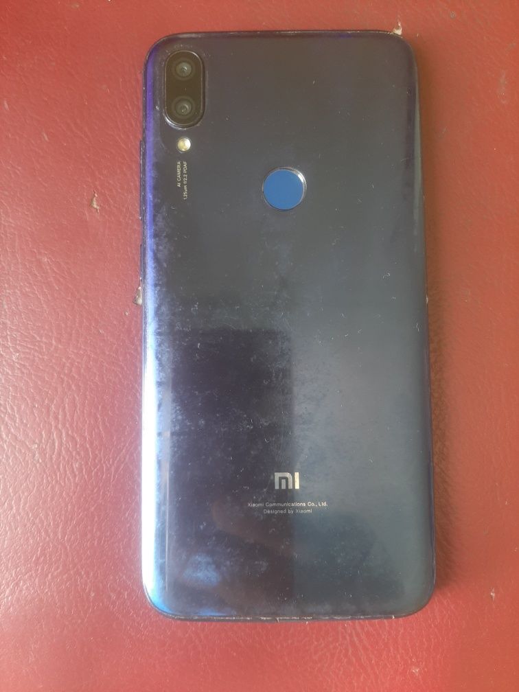 Redmi mi play sotiladi