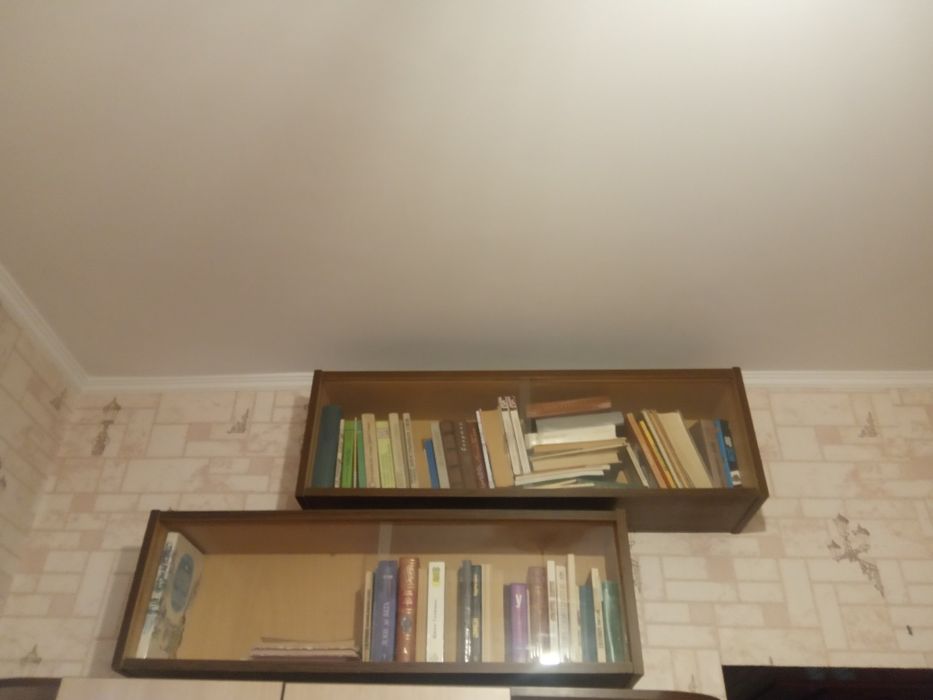 Чешские полки б/у со стеклами