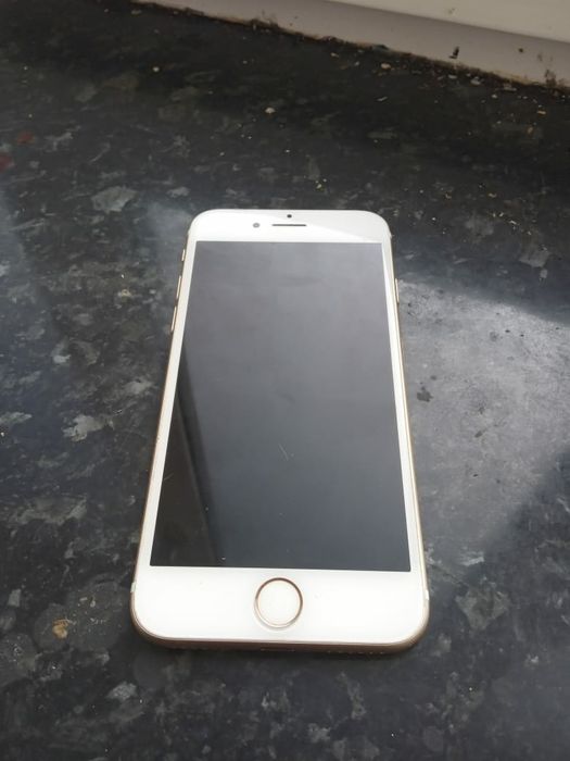 Продам айфон 7 срочно