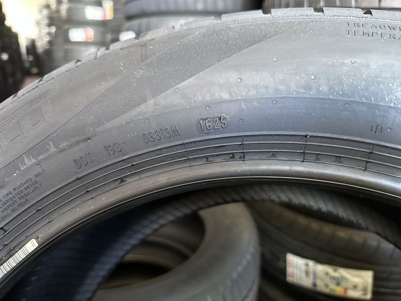 235/55/19 PIRELLI 4бр