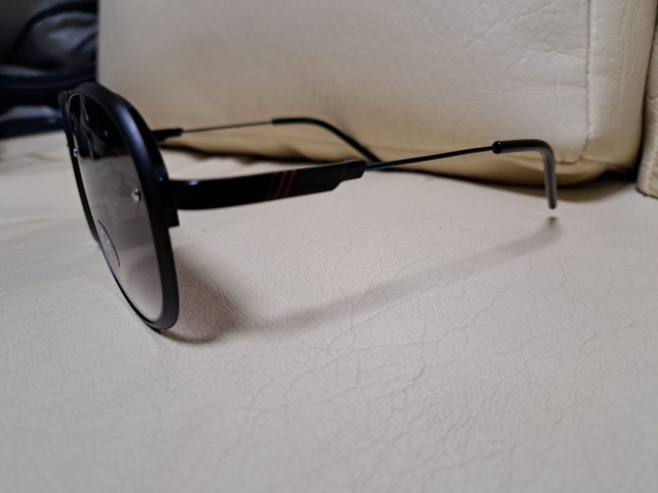 Продавам уникални чисто нови слънчеви очила  полароид 100%