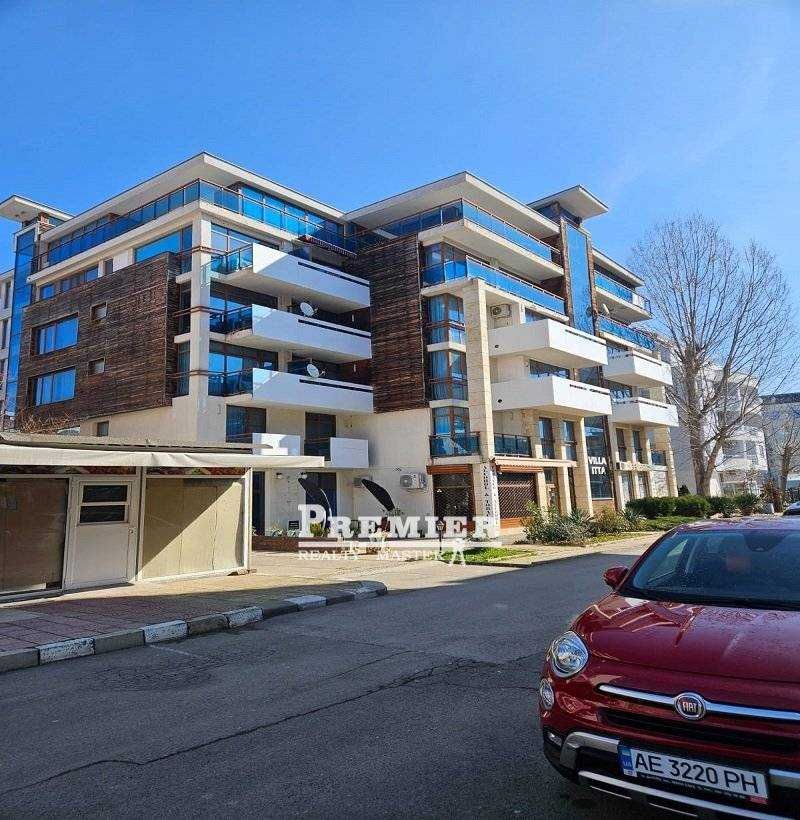 Продава се Двустаен апартамент в к.к. Слънчев бряг - 65 кв.м за 1224 €/кв.м - Снимка #1
