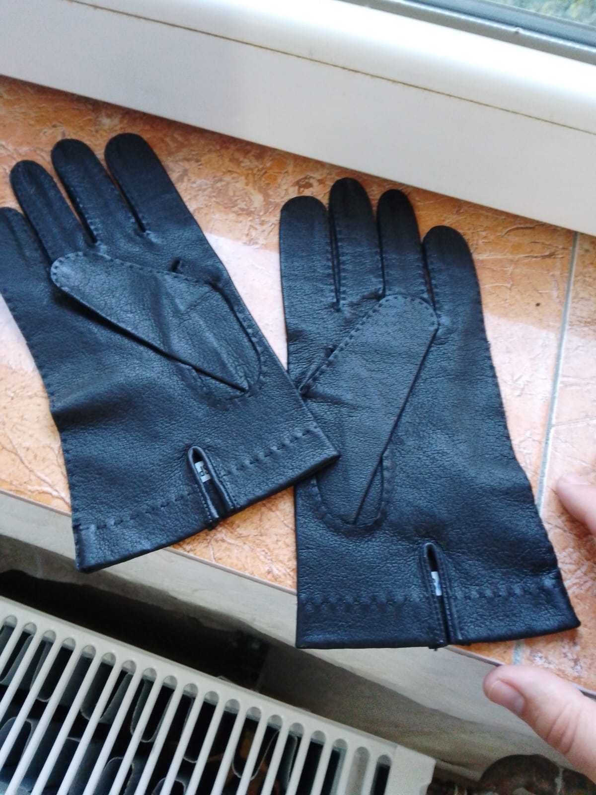 Mănuși din piele naturală