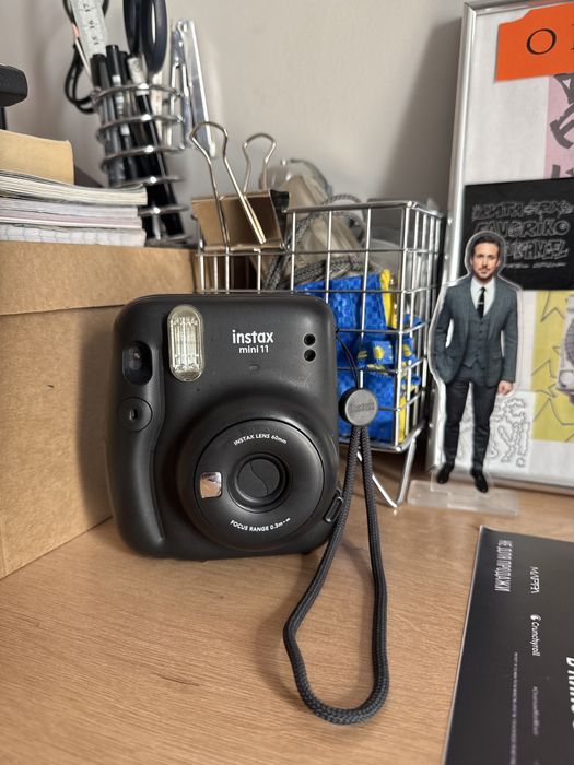 Fujifilm Instax mini 11 черный
