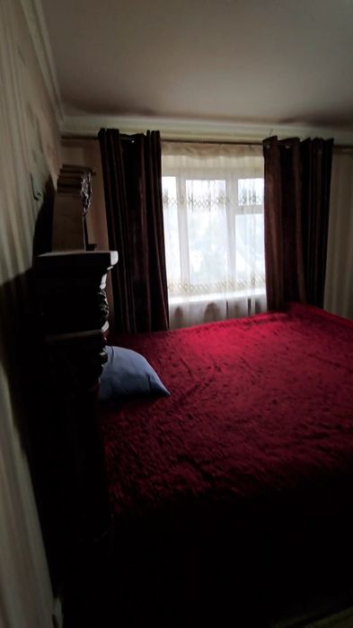 Арендага 1 хона 4 этаж Регистонда жойлашган.Агентство