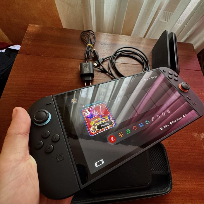 Nintendo Switch 2 + joc Pokemon Scarlet