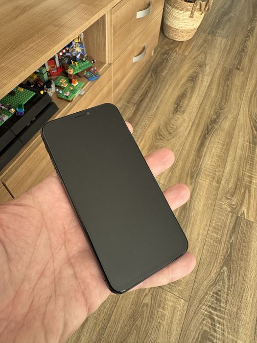 iPhone X grey,memorie 64Gb, baterie 100%, husa, cablu,frumos