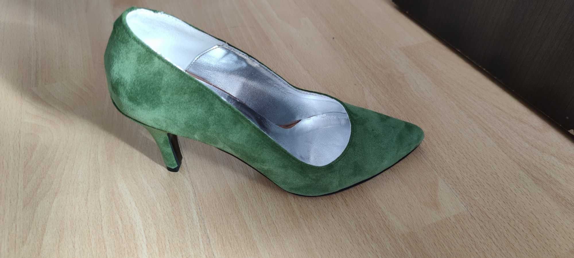 Pantofi stiletto noi