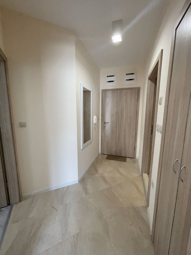 Дава се под наем Двустаен апартамент в Варна, Аспарухово - 70 кв.м за 600 € - Снимка #4