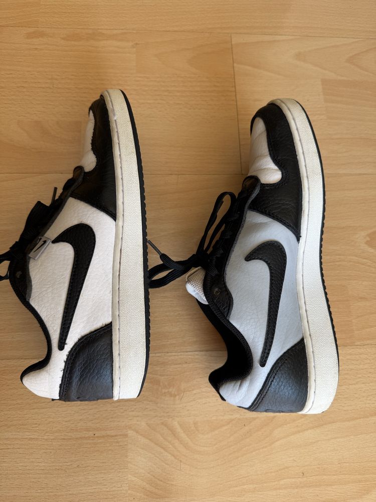 Продавам Nike Ebernon Low Mens Sneakers