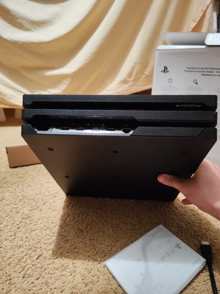 PS4 Pro — Состояние: КАК ИЗ МАГАЗИНА