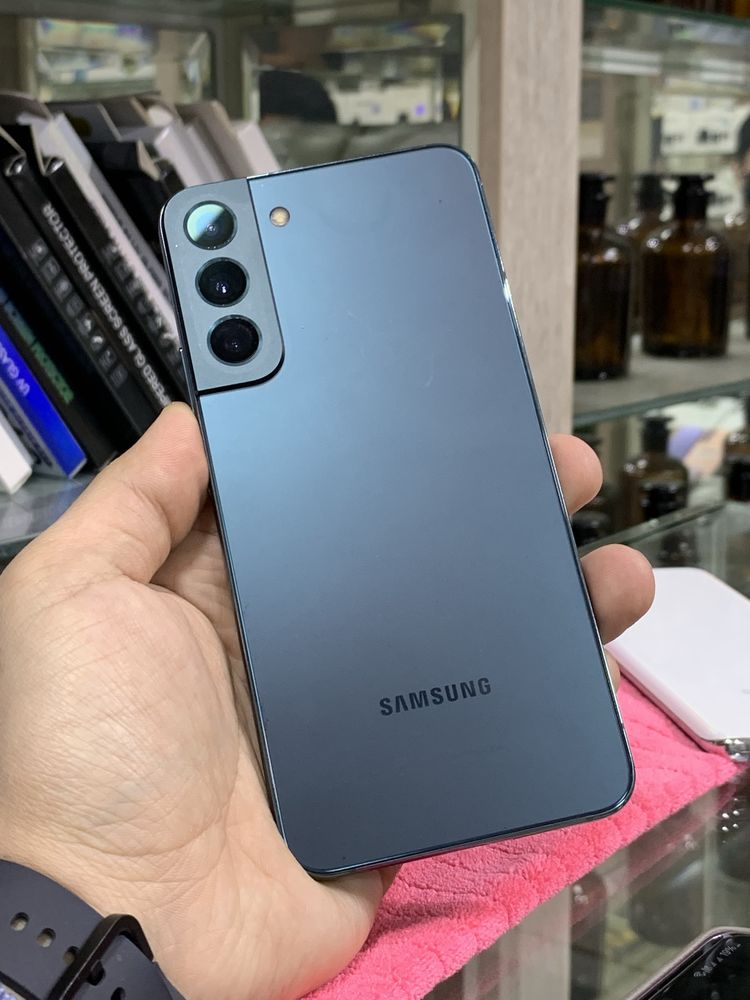 Samsung S22 xotirasi 8/256GB