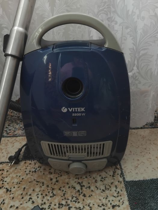 Продам пылесос " Vltek" в рабочем состоянии в связи с приобретением др