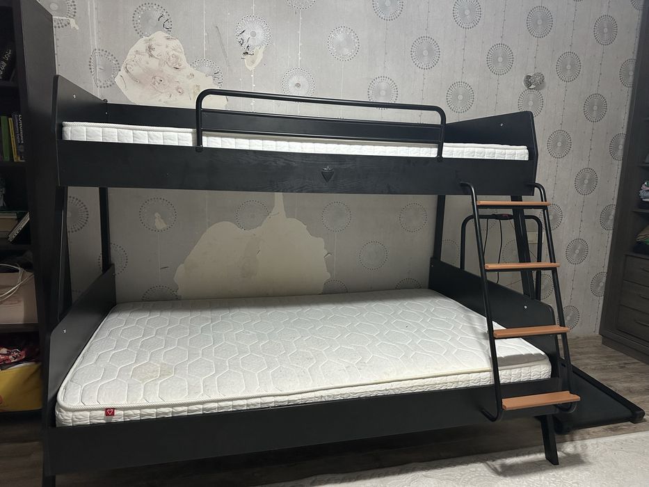 Двухъярустная кровать