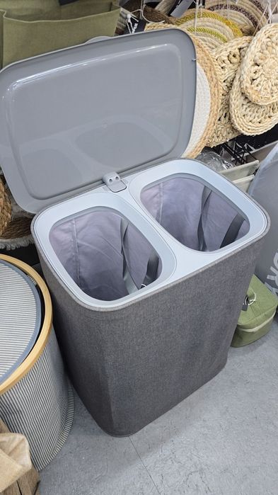 Корзина для белья с двумя отсеками
