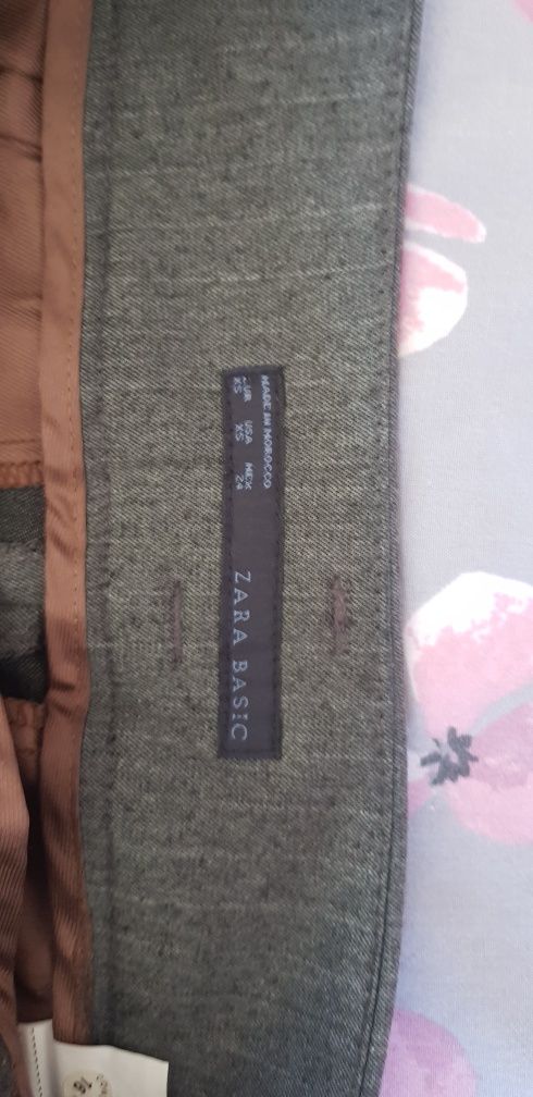 Pantaloni Zara mărime Xs (merg și S)