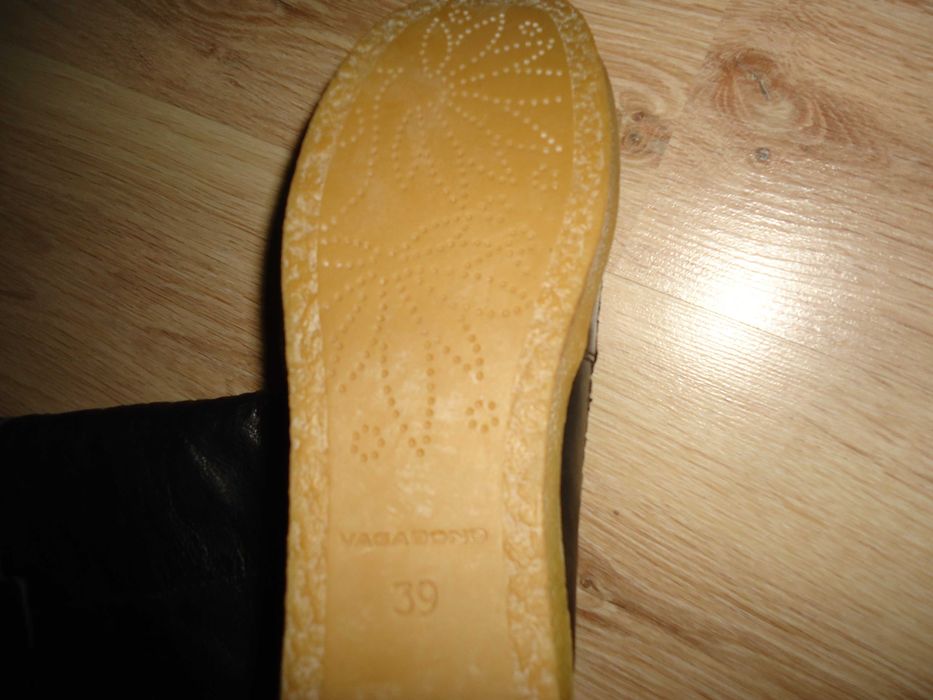 VAGABOND--ЕСТЕСТВЕНА КОЖА--Топли ботуши с каракул--39 номер НОВИ!!!