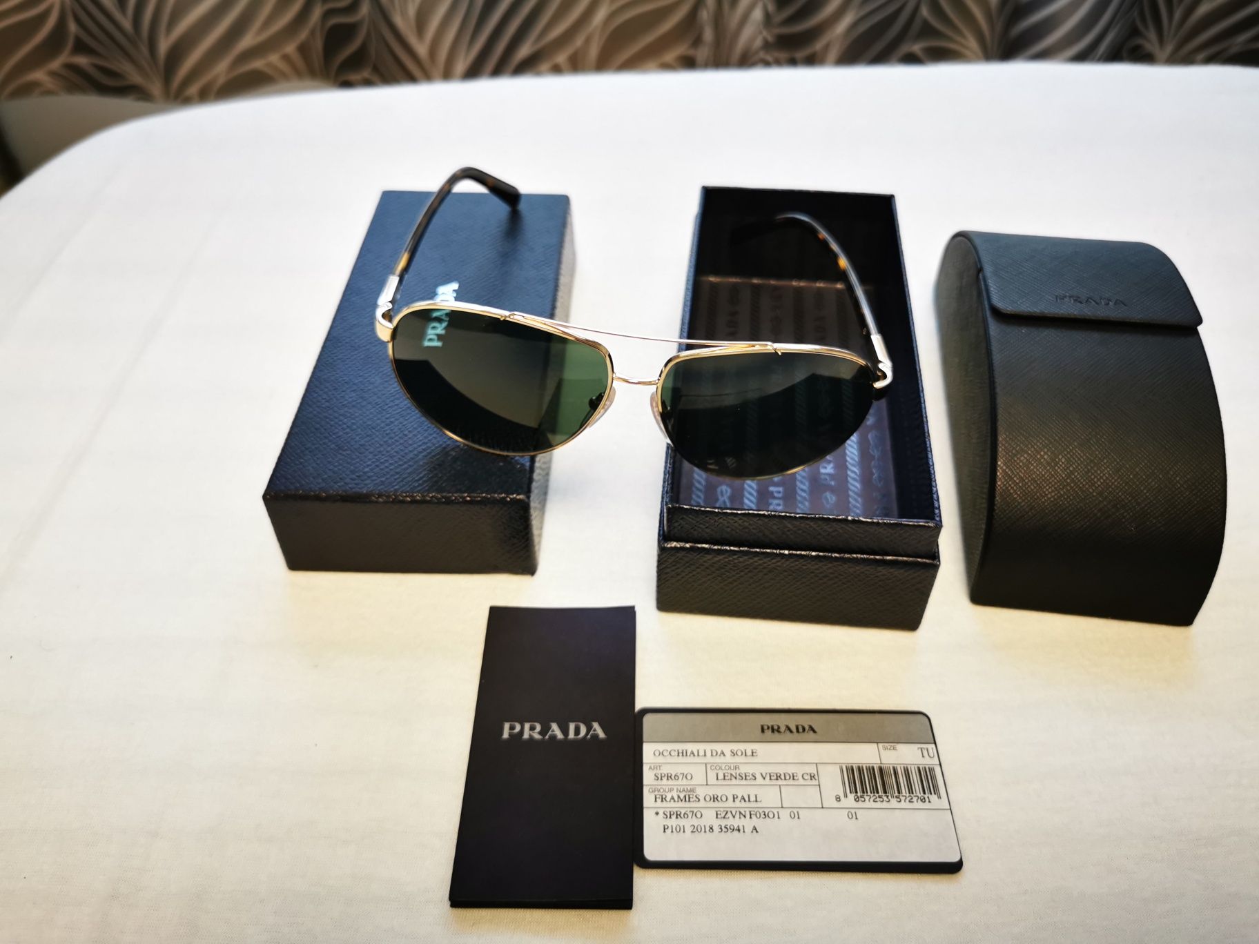 Vând Ochelari de soare Prada