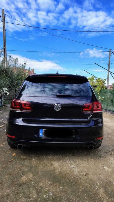 Volkswagen Golf 6 1.6 TDI 105CP+ (Soft) - pachet GTI interior-exterior