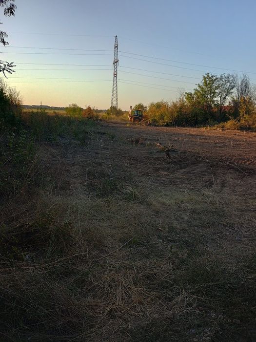 Teren, la pădurea Cornetu