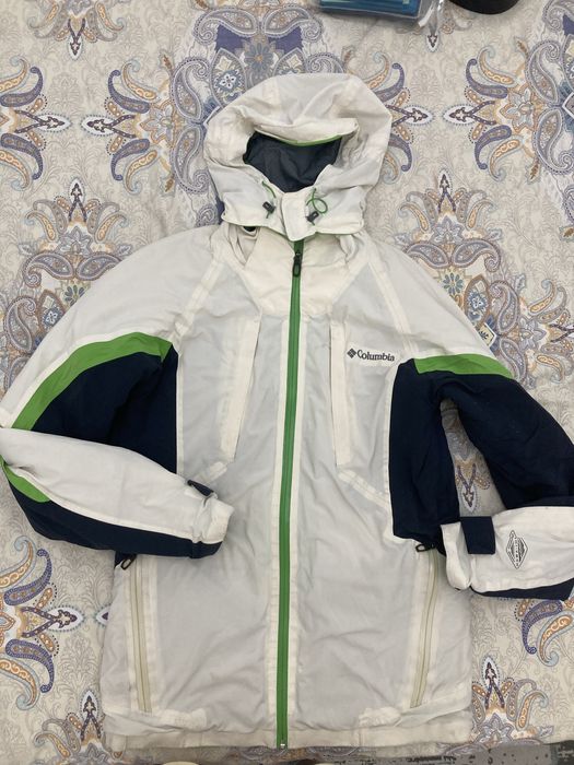 Куртка спортивеая фирменная