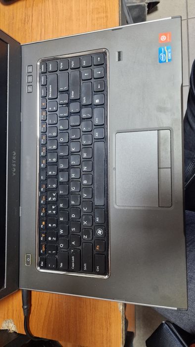 Laptop Dell vostru i5