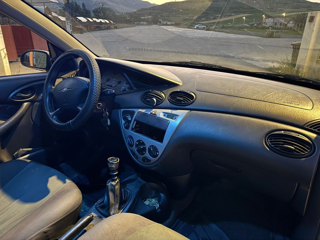 Vând ford focus mk1