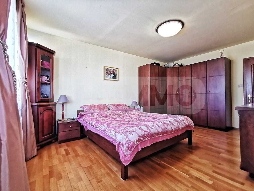 Тристаен апартамент в идеалния център на Варна