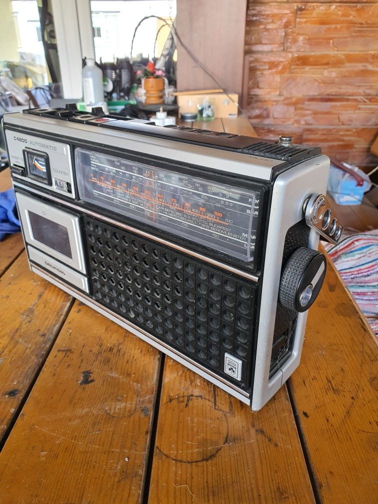 Grundig vintage nerestaurate.