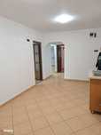 3 camere , decomandat , parter cu balcon, Brosteni