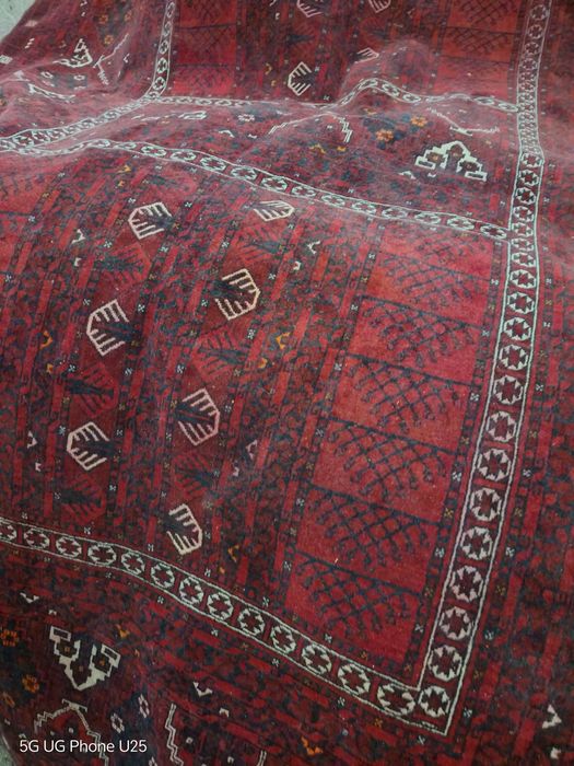 Ръчно тъкан килим