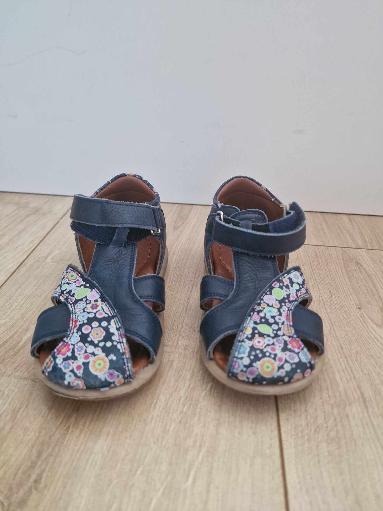 Сандали Ponki 24 Сандали Мини маус 24 и Маратонки Addidas 25