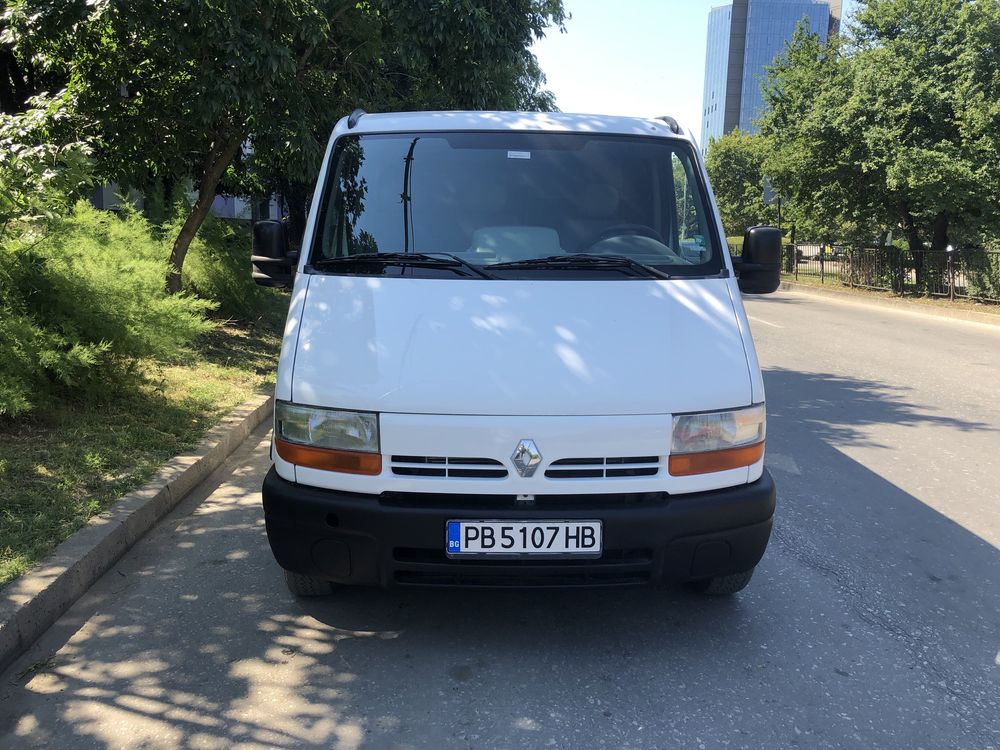 Товарен бус под наем Пловдив, RENAULT MASTER от 65 лв.