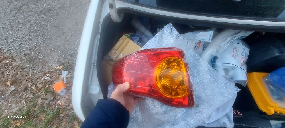 Продам заднюю фару от Toyota Corolla