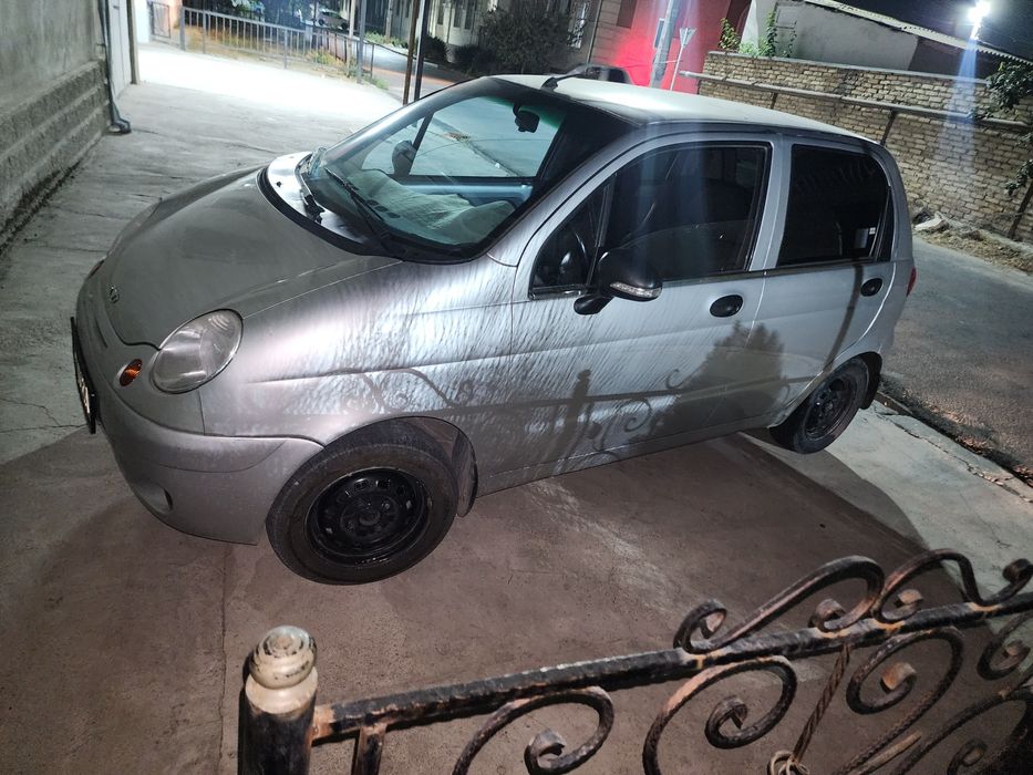 matiz 3 tali srochna sotiladi