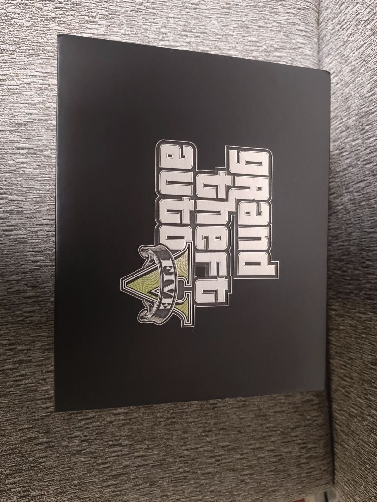 GTA 5 Collectors edition Box PS4