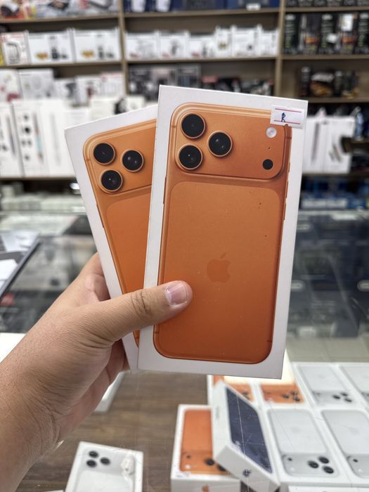 iPhone 17 Pro 256gb Orange, Silver , Blue Sim esim