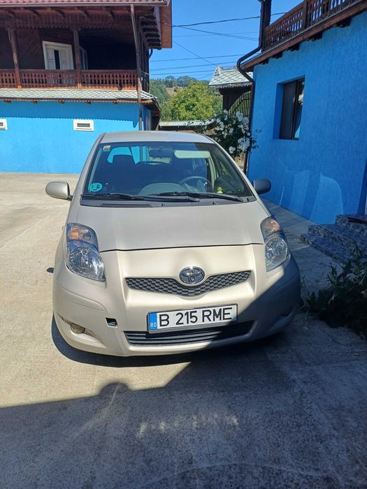 Ma vinde Toyota Yaris