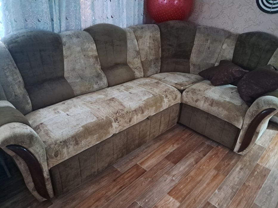 Угловой диван с креслом