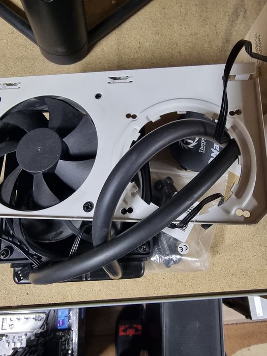 Kraken g12 Gpu cooler + Aio thermaltake, pachet racire placa video!