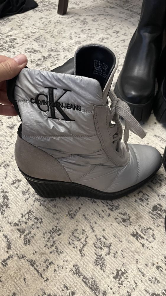 Зимни боти на платформа Calvin Klein
