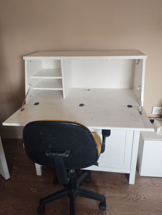 Бюро IKEA HEMNES + детски стол